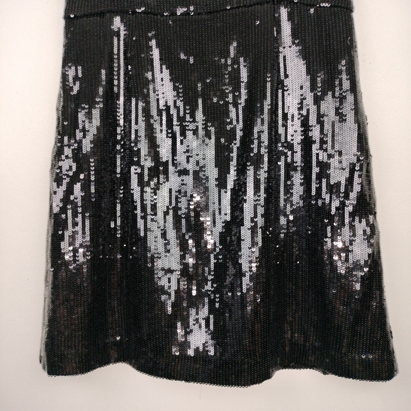 🆕 French Connection Whisper Sweetheart Sequin Fit & Flare Dress in Black - Picture 6 of 11